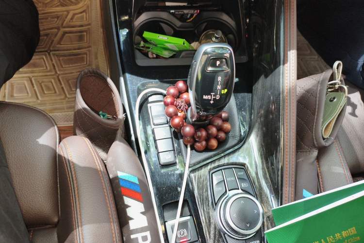 Used BMW X2 2021 xDrive25i Midnight Edition Gear Lever