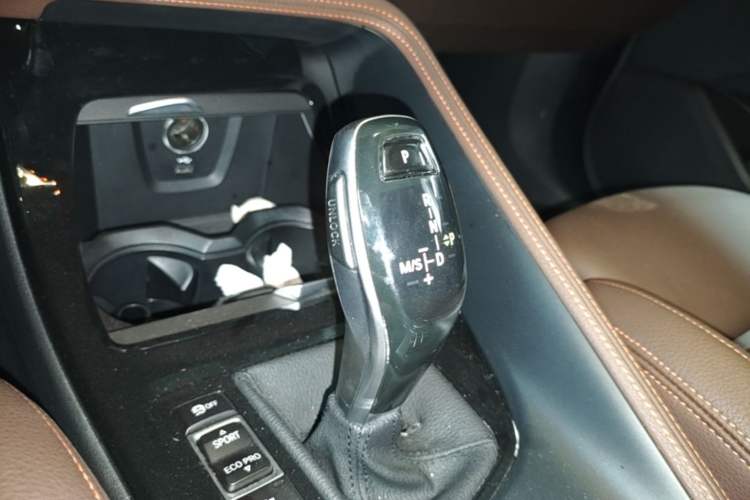 Used BMW X2 2021 Restyled sDrive25i Sharp Edition Gear Lever