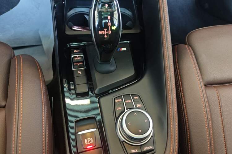 Used BMW X2 2021 Restyled sDrive25i Midnight Edition Gear Lever