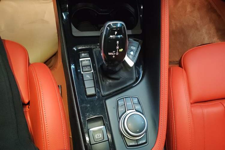 Used BMW X2 2021 sDrive25i Luxury Model with M Sport Package Gear Lever