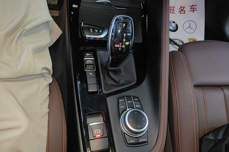 Used BMW X2 2021 Restyled sDrive25i Midnight Edition Gear Lever