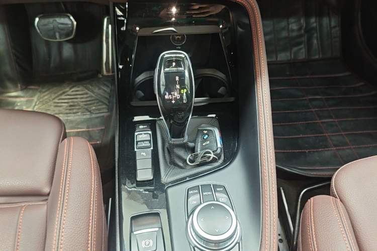 Used BMW X2 2021 Restyled sDrive25i Sharp Edition Gear Lever
