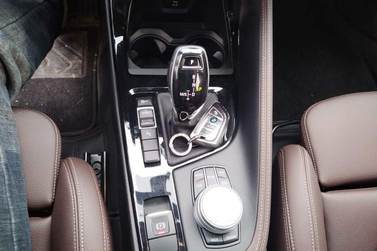 Used BMW X2 2021 sDrive25i Leading Model M Off-Road Package Gear Lever