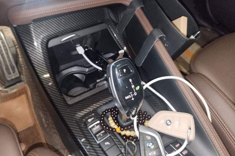 Used BMW X2 2021 Updated xDrive25i Midnight Edition Gear Lever