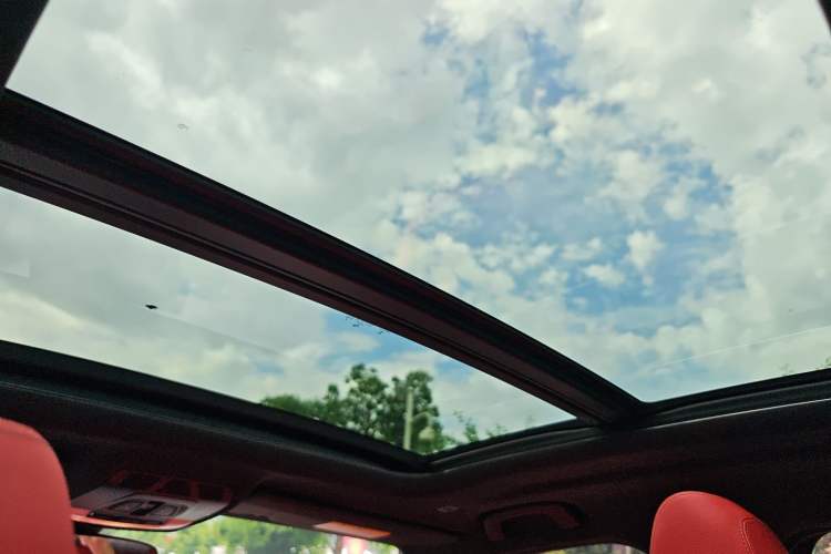 Used BMW X2 2021 sDrive25i Leading Model M Off-Road Package Headliner