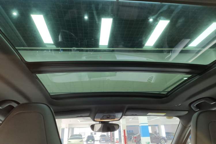 Used BMW X2 2021 Restyled sDrive25i Midnight Edition Headliner