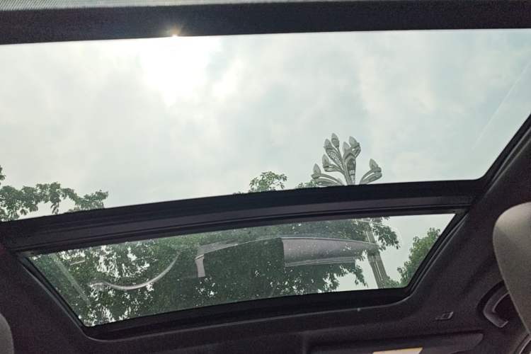 Used BMW X2 2021 sDrive25i Leading Model M Off-Road Package Headliner