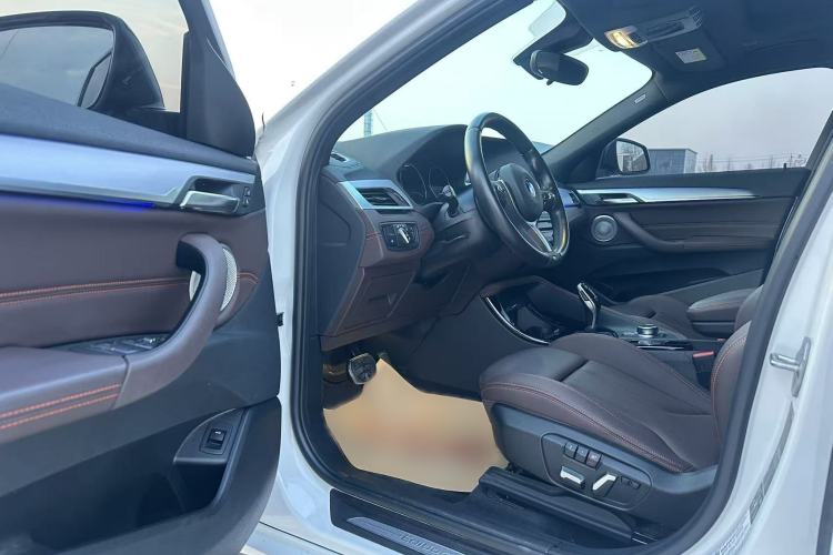 Used BMW X2 2021 Updated xDrive25i Midnight Edition Interior 1