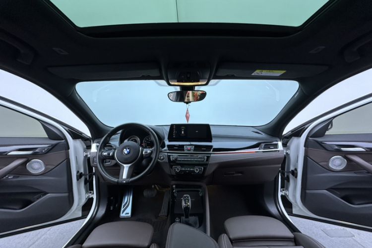 Used BMW X2 2021 sDrive25i Leading Model M Sport Package Interior 10