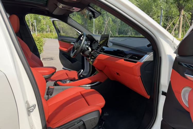 Used BMW X2 2021 sDrive25i Leading Model M Sport Package Interior 10