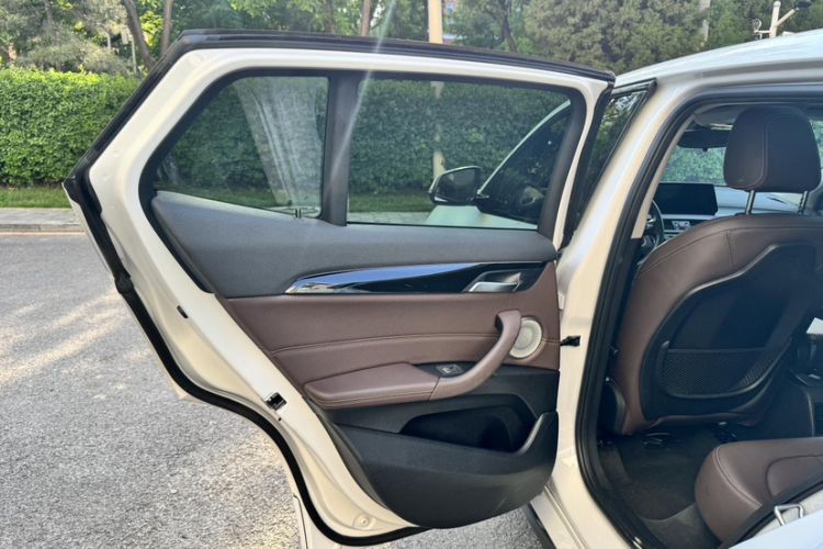 Used BMW X2 2021 Restyled sDrive25i M Sport Package Interior 13