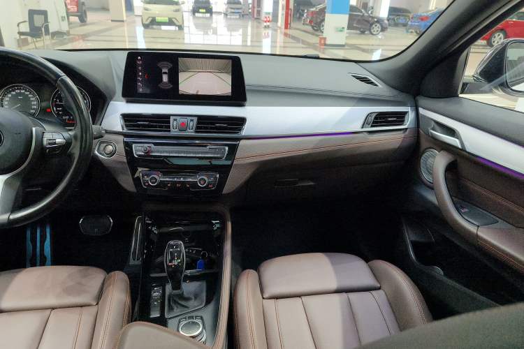 Used BMW X2 2021 Restyled sDrive25i Midnight Edition Interior 2