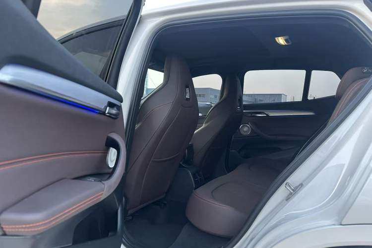 Used BMW X2 2021 Updated xDrive25i Midnight Edition Interior 2