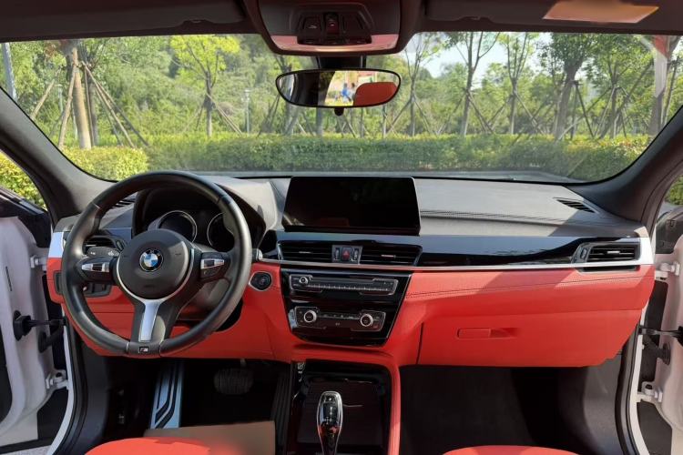 Used BMW X2 2021 sDrive25i Leading Model M Sport Package Interior 2
