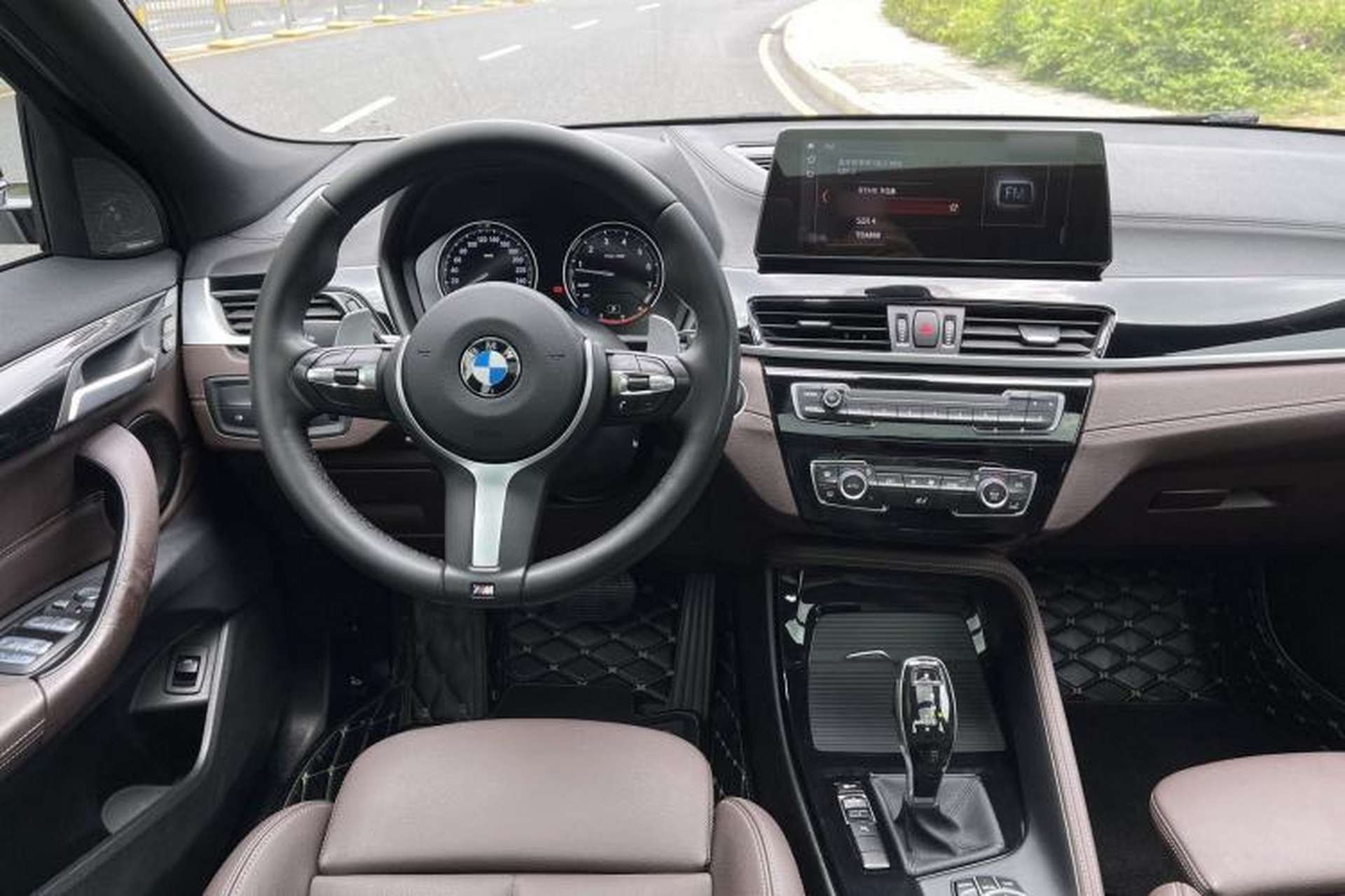 Used BMW X2 2021 sDrive25i Leading Model M Sport Package Interior 3