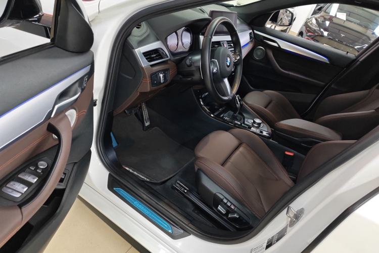 Used BMW X2 2021 Restyled sDrive25i Midnight Edition Interior 3