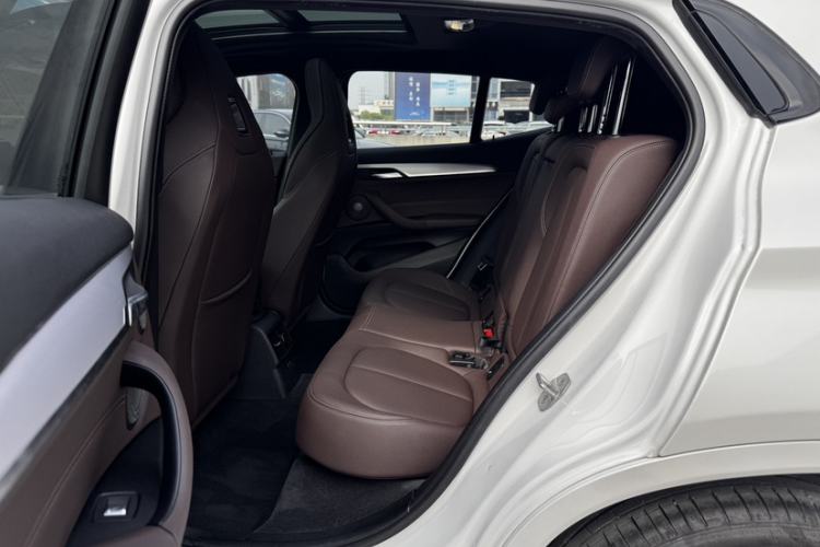Used BMW X2 2021 sDrive25i Luxury Model with M Sport Package Interior 3