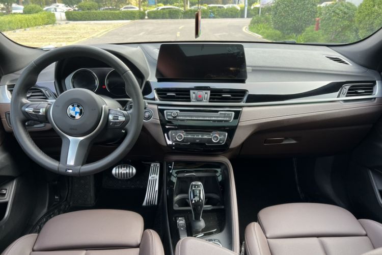 Used BMW X2 2021 sDrive25i Leading Model M Sport Package Interior 4