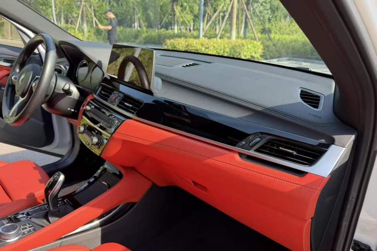 Used BMW X2 2021 sDrive25i Leading Model M Sport Package Interior 5
