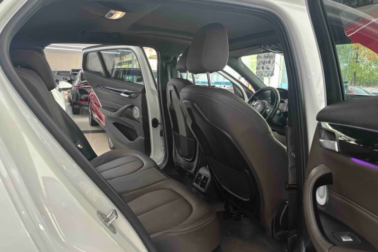 Used BMW X2 2021 sDrive25i Leading Model M Off-Road Package Interior 9