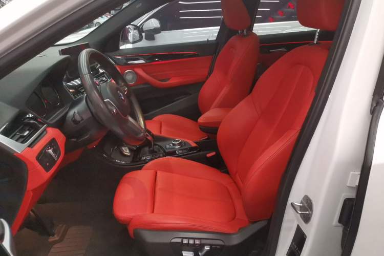Used BMW X2 2021 sDrive25i Leading Model M Off-Road Package Left Front Seat