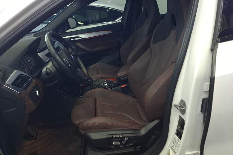Used BMW X2 2021 sDrive25i Midnight Edition Left Front Seat