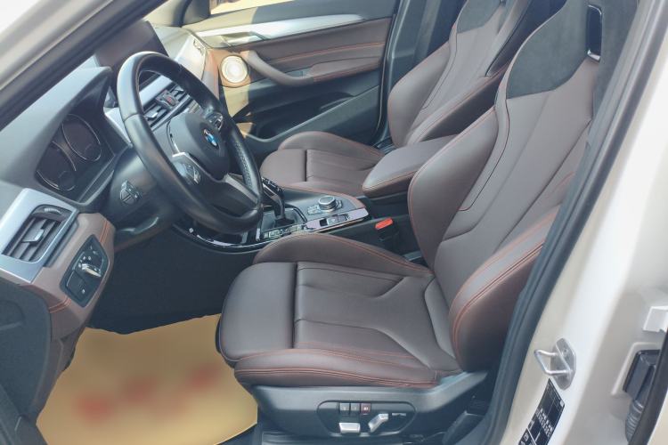 Used BMW X2 2021 Updated xDrive25i Midnight Edition Left Front Seat
