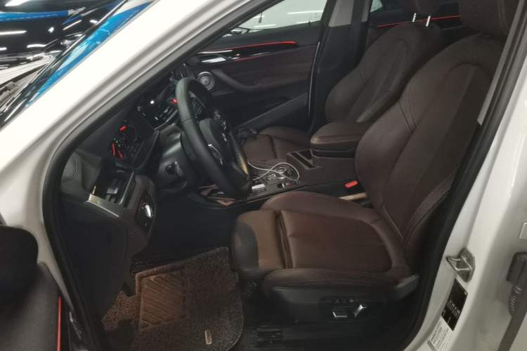 Used BMW X2 2021 sDrive25i M Sport Package Left Front Seat