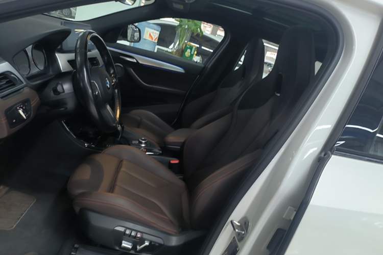 Used BMW X2 2021 Restyled sDrive25i Midnight Edition Left Front Seat