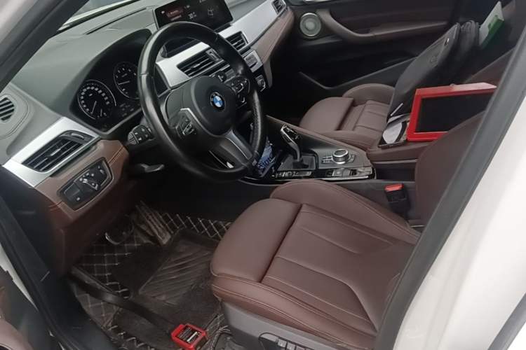Used BMW X2 2021 Updated xDrive25i Midnight Edition Left Front Seat