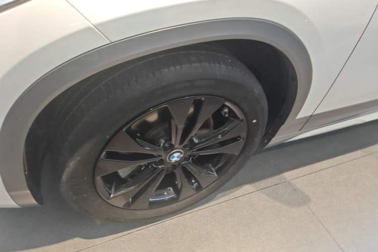 Used BMW X2 2021 sDrive25i M Sport Package Left Front Wheel Hub