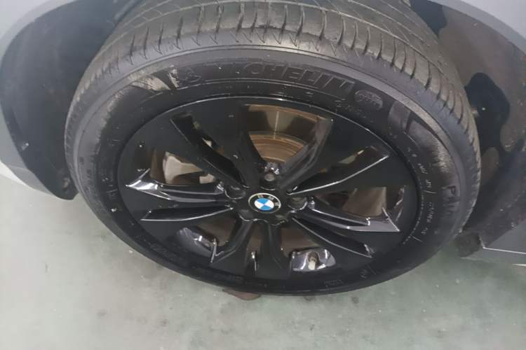 Used BMW X2 2021 Restyled sDrive25i M Sport Package Left Front Wheel Hub