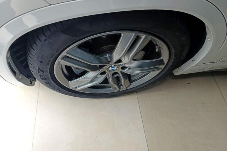 Used BMW X2 2021 sDrive25i Leading Model M Sport Package Left Front Wheel Hub