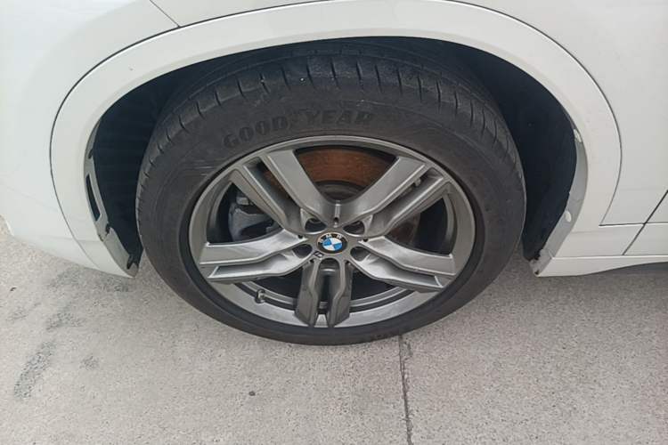 Used BMW X2 2021 Restyled sDrive25i M Sport Package Left Front Wheel Hub