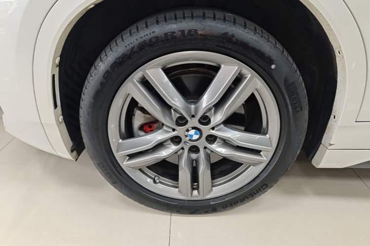 Used BMW X2 2021 Restyled sDrive25i M Sport Package Left Front Wheel Hub