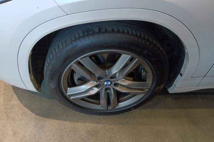 Used BMW X2 2021 sDrive25i M Sport Package Left Front Wheel Hub