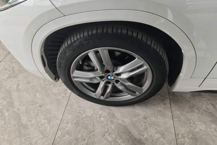 Used BMW X2 2021 Restyled sDrive25i M Sport Package Left Front Wheel Hub