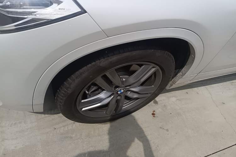 Used BMW X2 2021 Restyled sDrive25i M Sport Package Left Front Wheel Hub