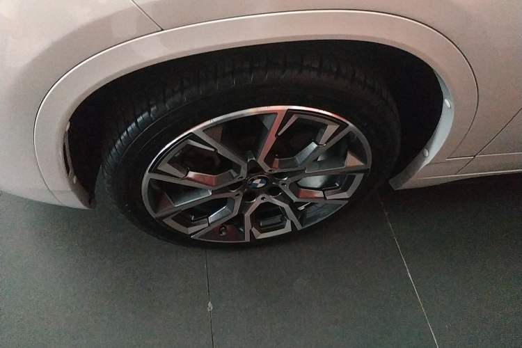 Used BMW X2 2021 Restyled sDrive25i Midnight Edition Left Front Wheel Hub