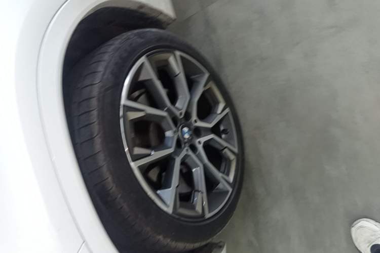 Used BMW X2 2021 xDrive25i Midnight Edition Left Front Wheel Hub