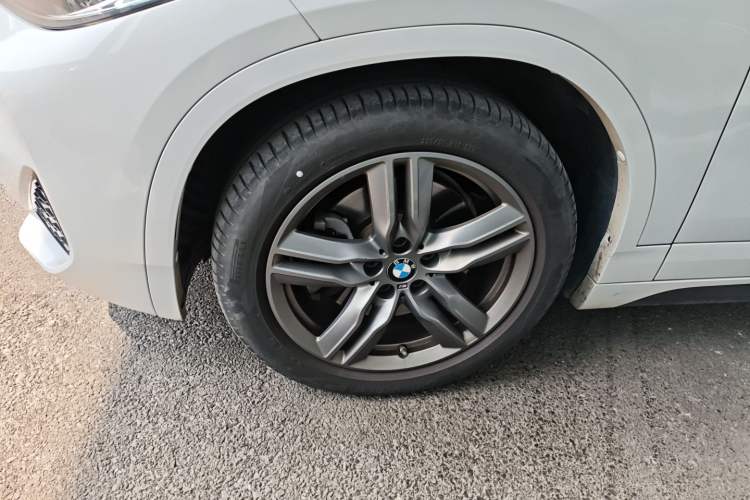 Used BMW X2 2021 Restyled sDrive25i M Sport Package Left Front Wheel Hub