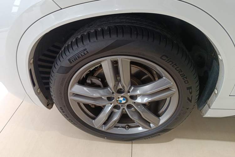 Used BMW X2 2021 Restyled sDrive25i M Sport Package Left Front Wheel Hub