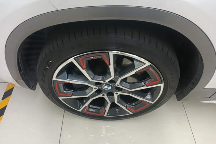 Used BMW X2 2021 Restyled sDrive25i Sharp Edition Left Front Wheel Hub