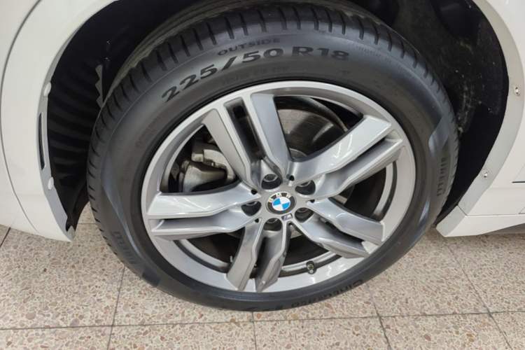 Used BMW X2 2021 sDrive25i M Sport Package Left Front Wheel Hub