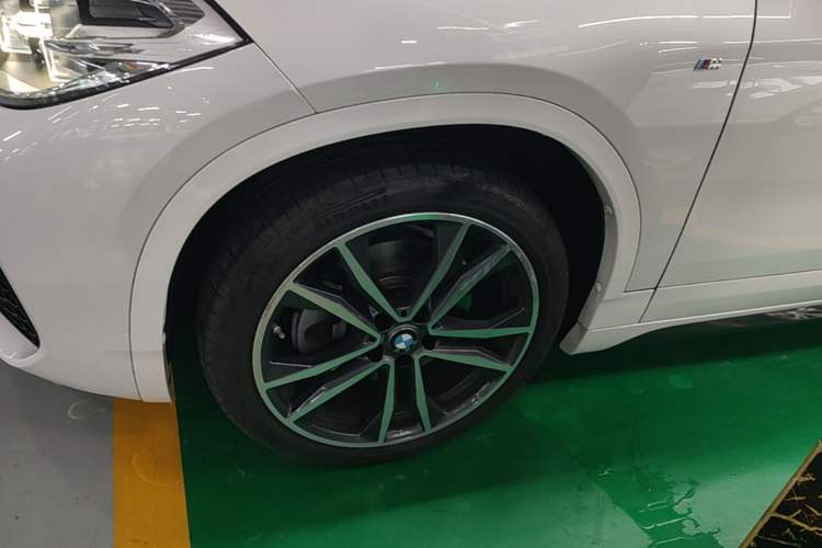 Used BMW X2 2021 xDrive25i M Sport Package Left Front Wheel Hub