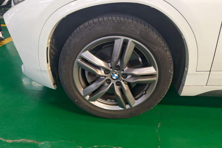 Used BMW X2 2021 sDrive25i Leading Model M Sport Package Left Front Wheel Hub