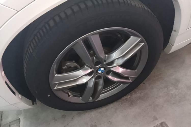 Used BMW X2 2021 Restyled sDrive25i M Sport Package Left Front Wheel Hub