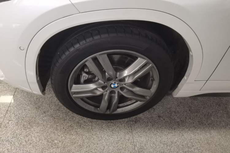 Used BMW X2 2021 sDrive25i M Sport Package Left Front Wheel Hub