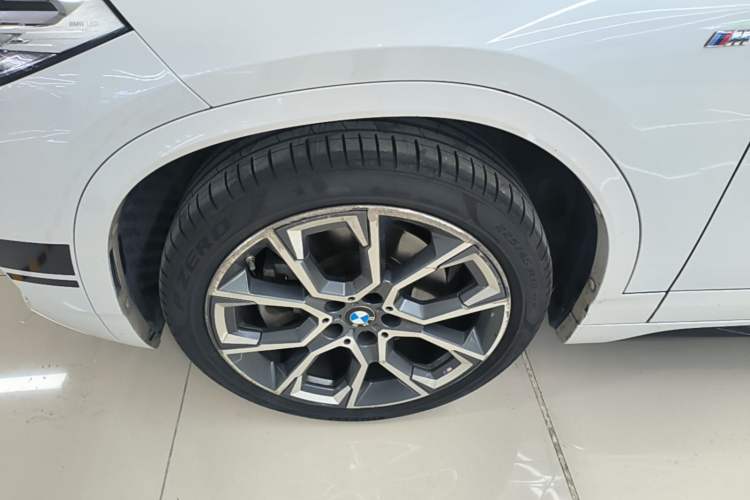 Used BMW X2 2021 Restyled sDrive25i Midnight Edition Left Front Wheel Hub
