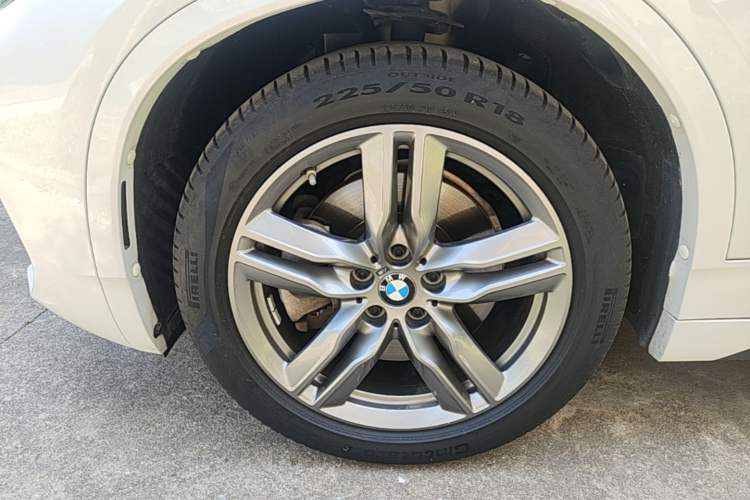 Used BMW X2 2021 Restyled sDrive25i M Sport Package Left Front Wheel Hub